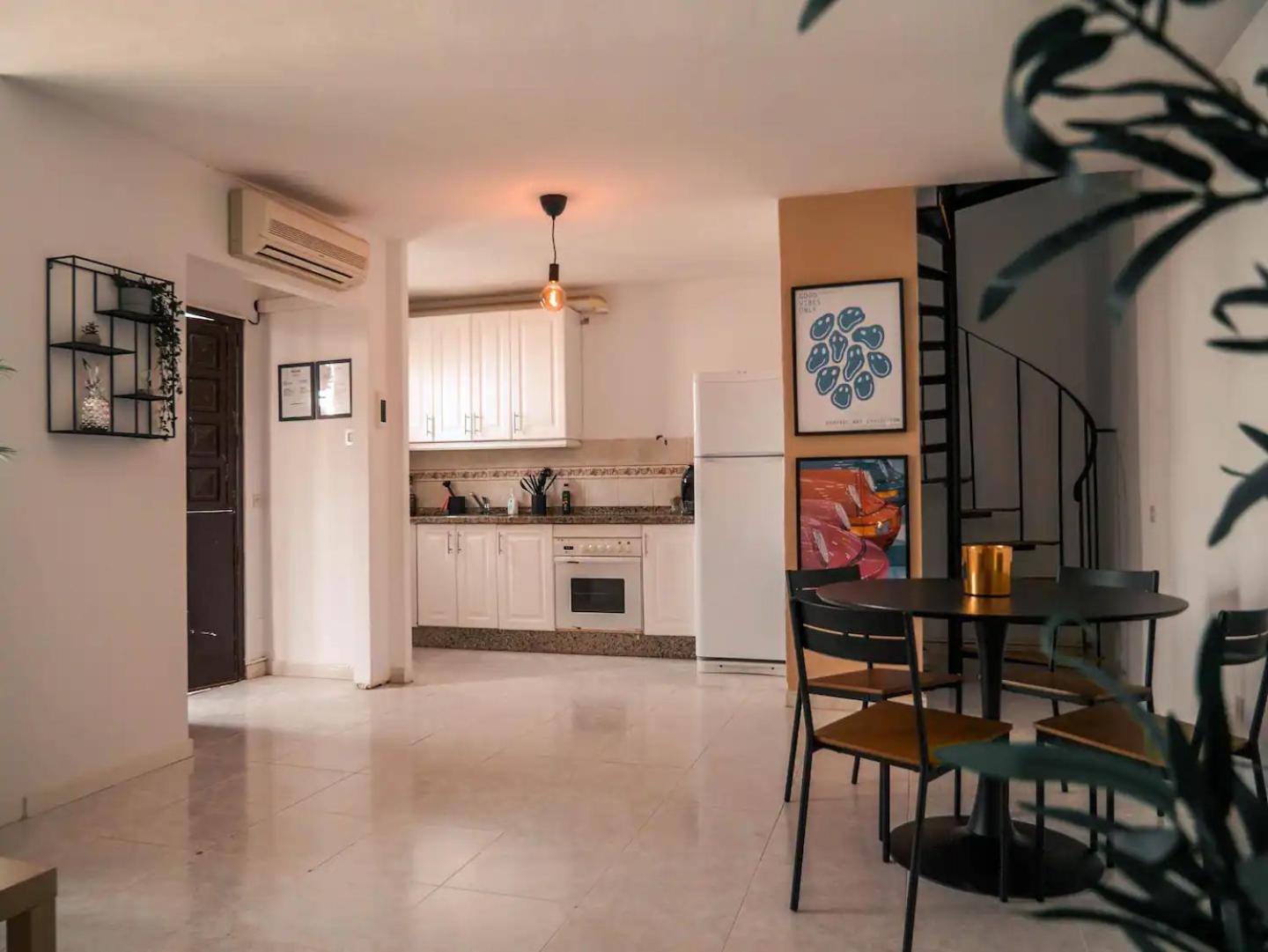 Вилла Townhouse In Monte Vinas - Манилва Экстерьер фото